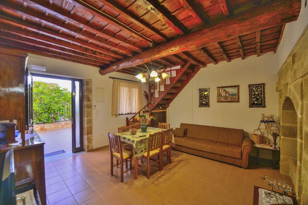 Archontiko Ilias Villa Kavousi  Luaran gambar